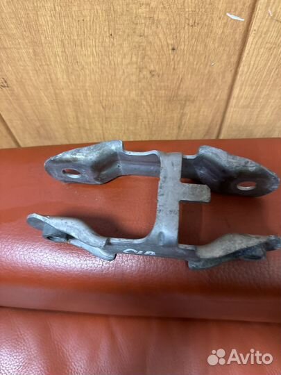 Mercedes cla 1,6 turbo крепления двигателя