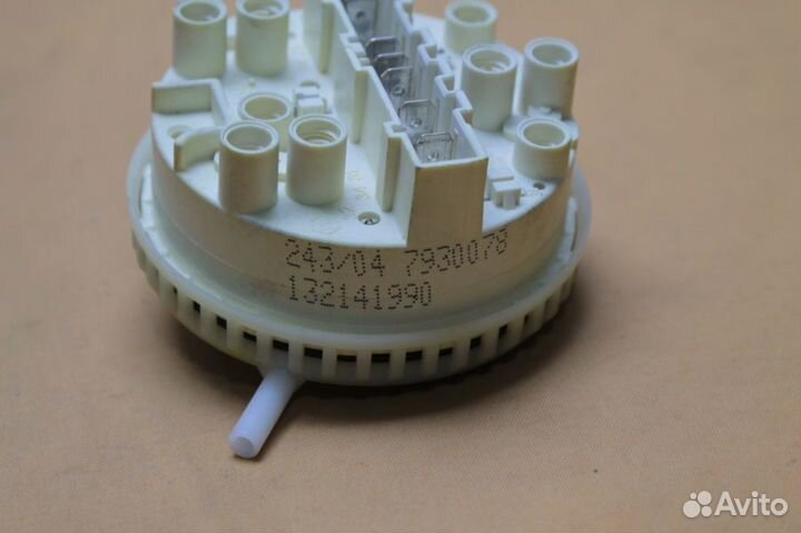 Прессостат Electrolux, Zanussi 132141990 бу. 8308