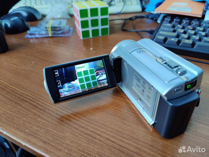 Видеокамера Sony dcr-sr68e