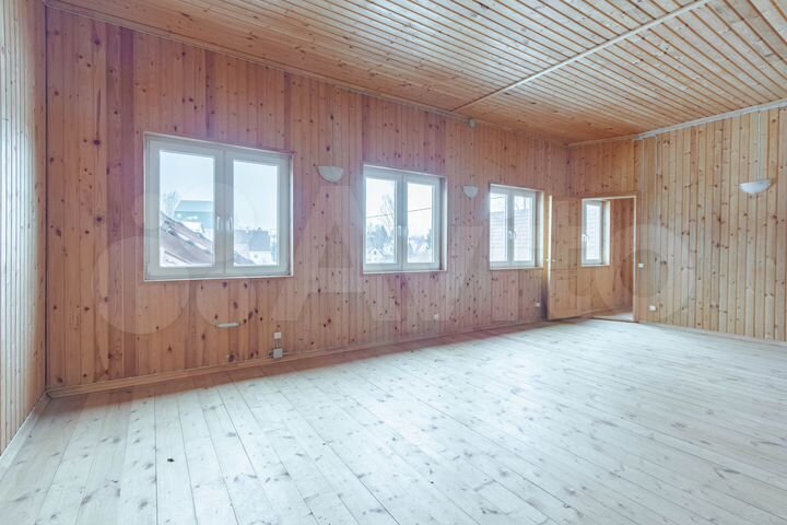 Дом 131 м² на участке 9 сот.