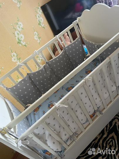Детская кроватка,кресло качалка,ходунки