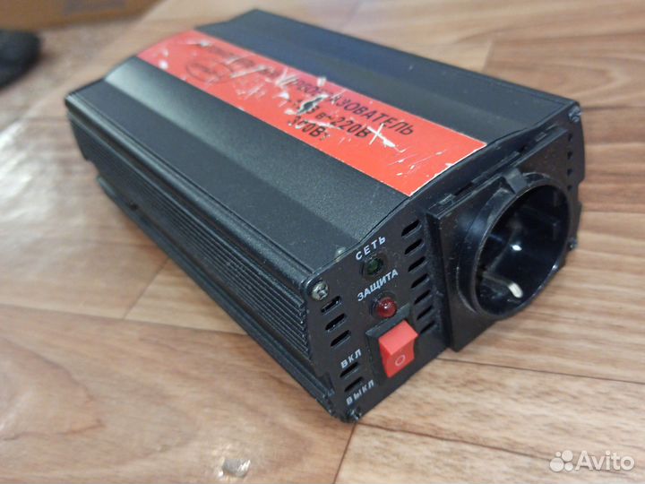 Преобразователь инвертор 12 220в 300w