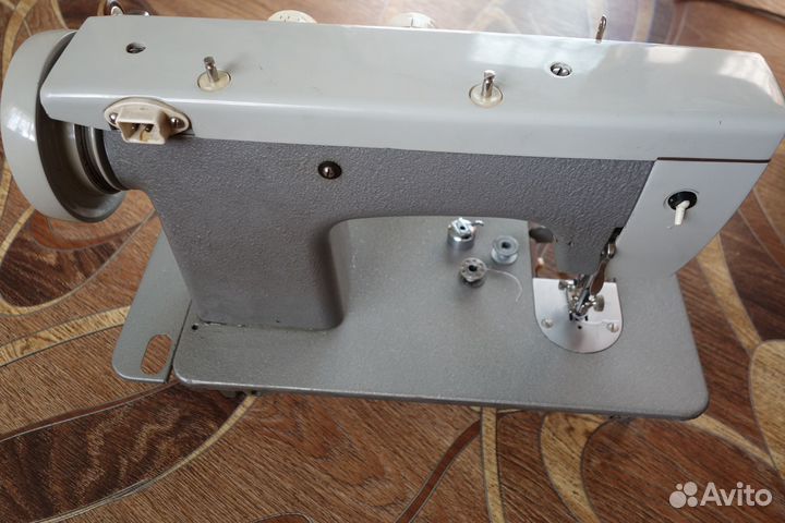 Швейная машинка Чайка 3,мотор Electronic Япония