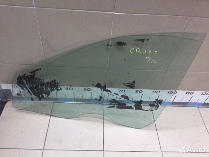 Стекло двери передней левой переднее левое