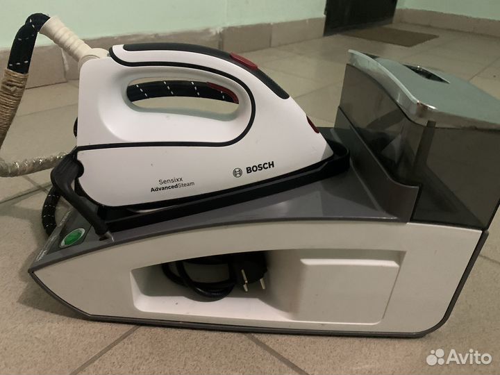 Утюг с парогенератором bosсн Sensixx B45L