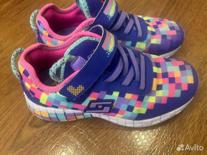 Кроссовки детские