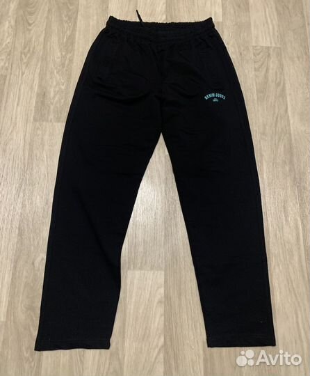 Спортивный мужской костюм