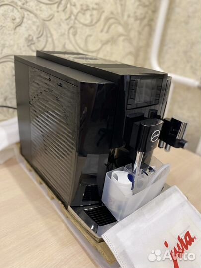 Кофемашина jura e8