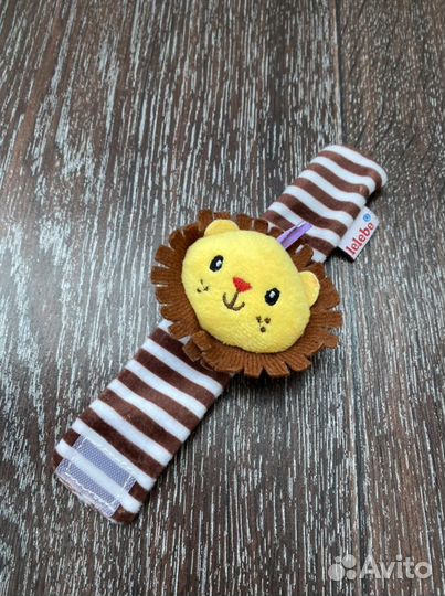 Погремушка на руку