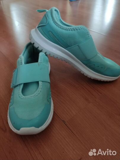 Кроссовки для девочки
