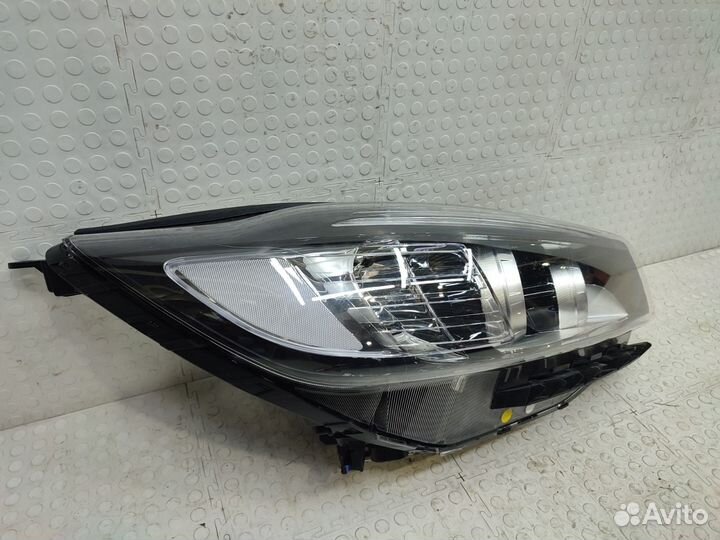 Фара правая Kia Sorento 3 Prime UM 2014-2018