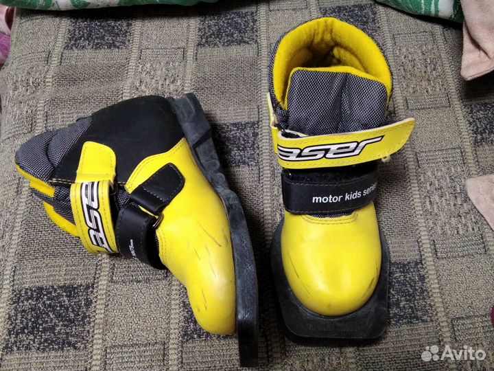 Лыжные ботинки