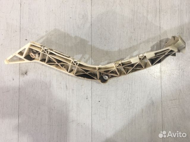 Крепление заднего бампера лев. mazda 3 BK 2.0 мт с