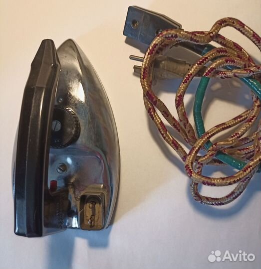 Утюг дорожный