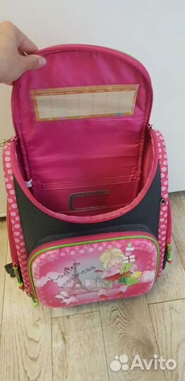 Рюкзак школьный hummingbird