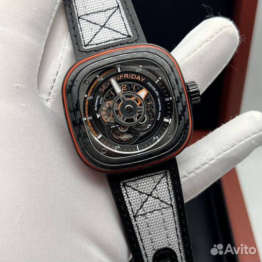 Наручные часы sevenfriday