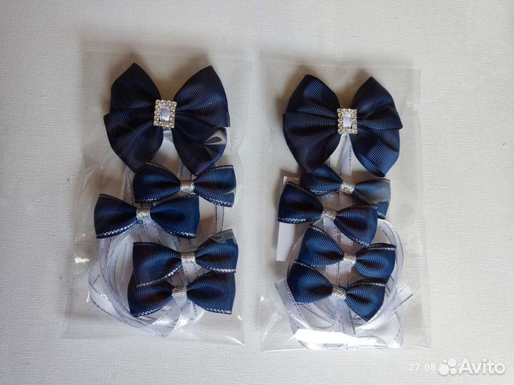 Ленты в косичку. Бантики на заколке