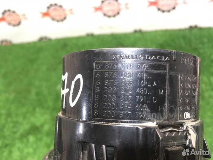 Дефлектор воздушный Nissan Terrano D10 H4M 2016