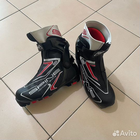 Лыжные ботинки универсальные