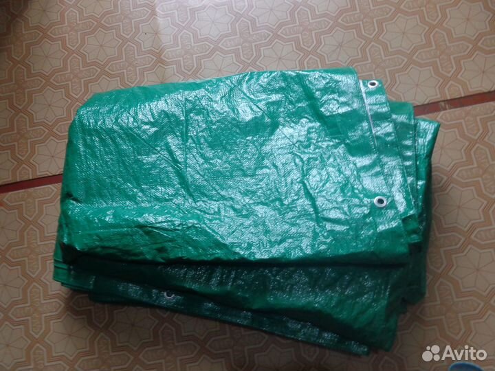 Тент из тарпаулина