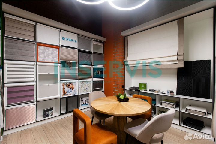 Рулонная штора на окно