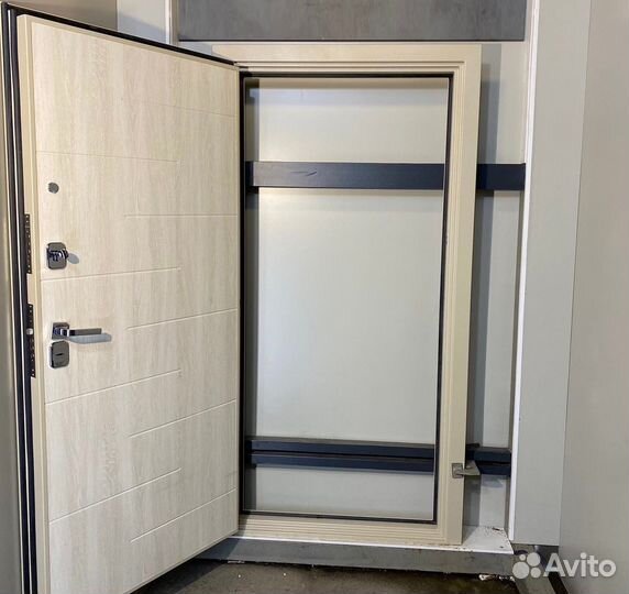 Дверь входная