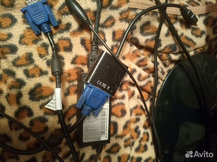 Монитор Samsung 21.5