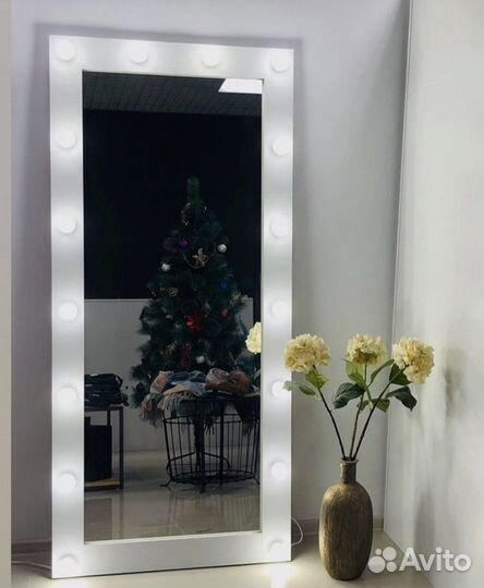 Гримерное зеркало