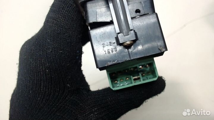 Кнопка стеклоподъемника Suzuki Baleno, 2000