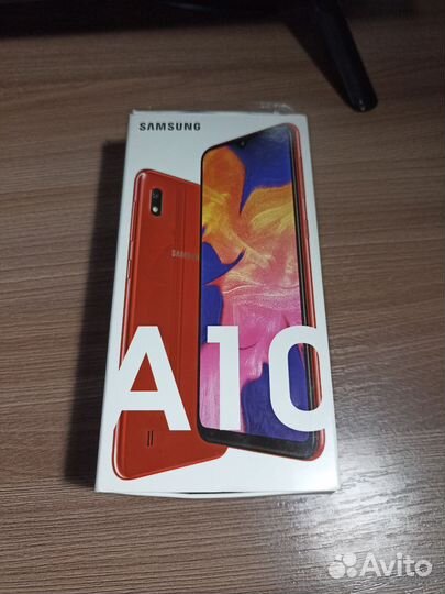 Samsung Galaxy A10, 2/32 ГБ