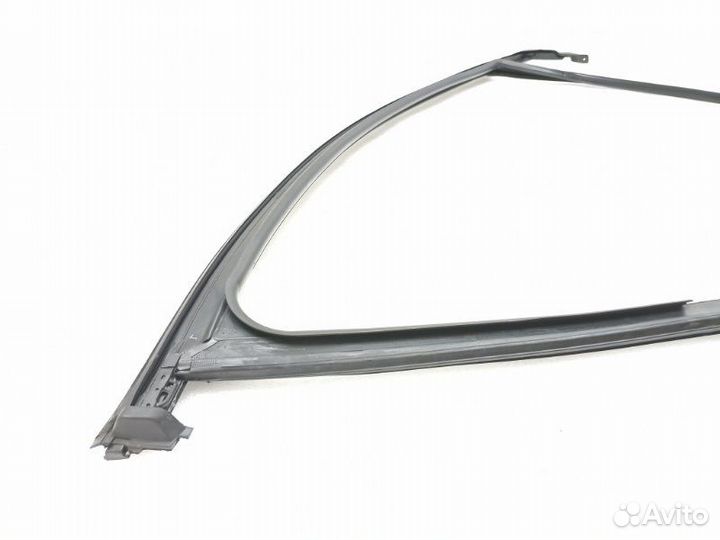 Молдинг двери передний левый Kia Sorento Prime 3