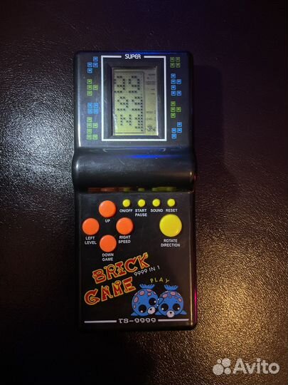 Brick game 9999 in 1 - игра в коллекцию