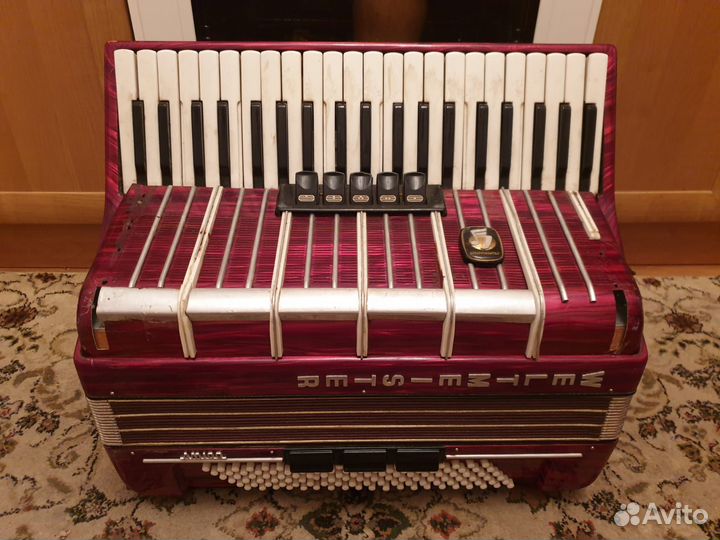Аккордеон Weltmeister Amigo. Под ремонт