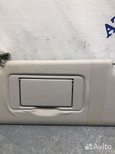 Козырек левый Mercedes M W164