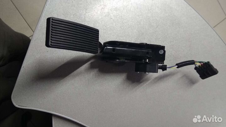 Педаль газа 61000N0-51SD-42 konsberg