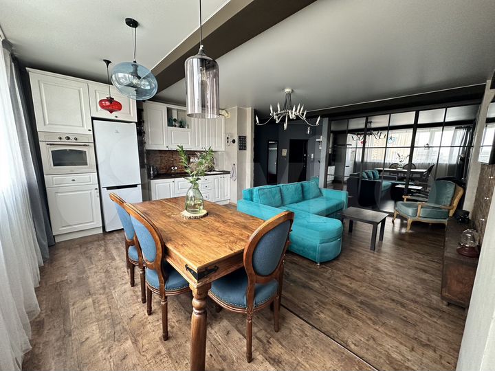 2-к. квартира, 57 м², 10/16 эт.