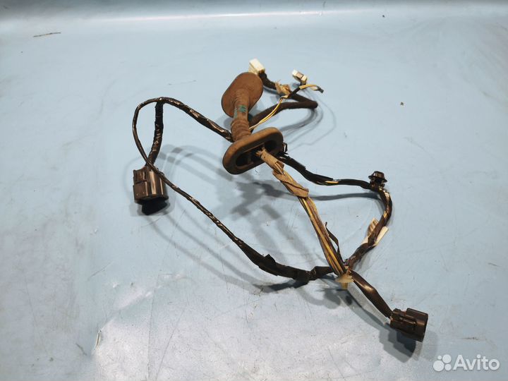 Проводка двери для Mitsubishi Colt Z32/Z34/Z36/Z39