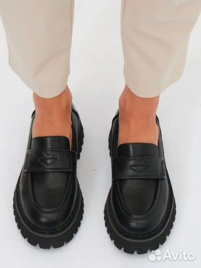 Лоферы женские