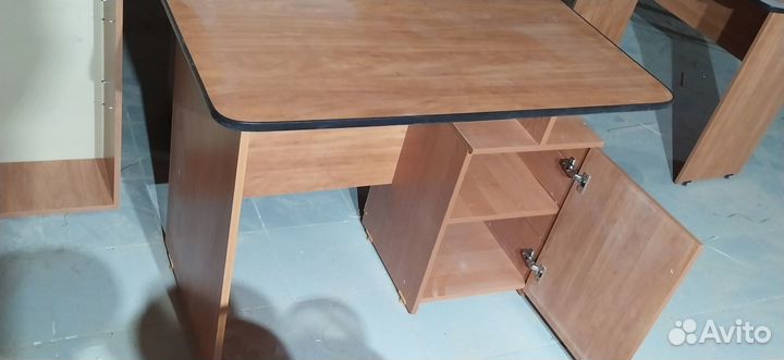 Письменный стол