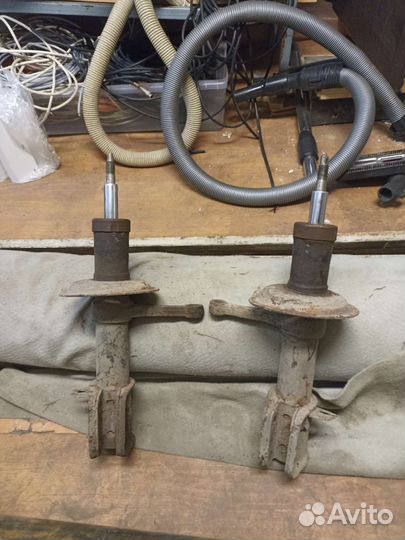 Стойки амортизатора ваз 2110