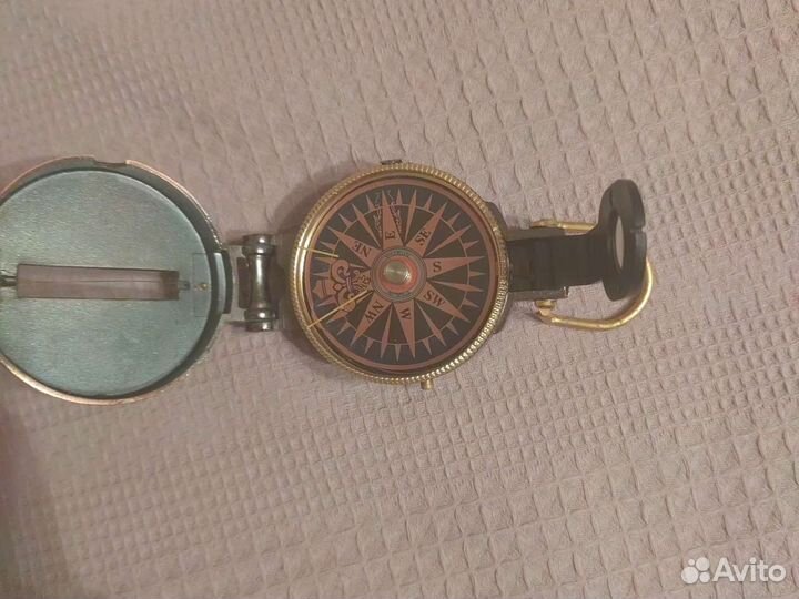 Компасengineer directional compass