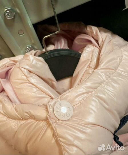 Пуховик moncler розовый