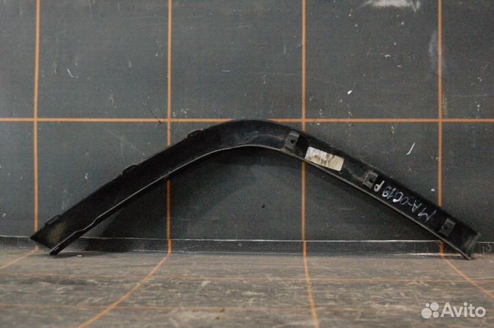 Накладка крыла заднего - Jeep Grand Cherokee WK2
