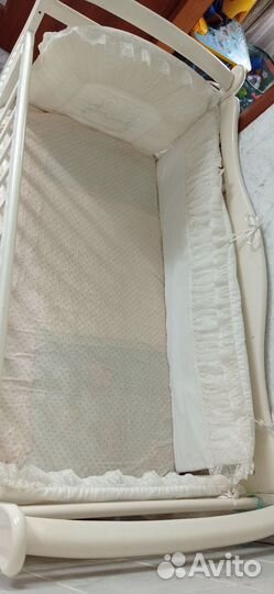 Детская кроватка с ящиком и матрасом