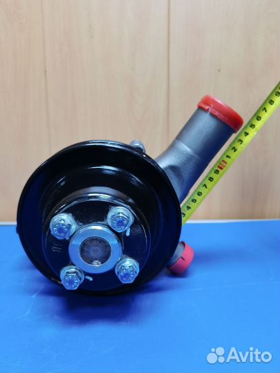 Насос водяной Yuchai YC6108G 630-1307010C