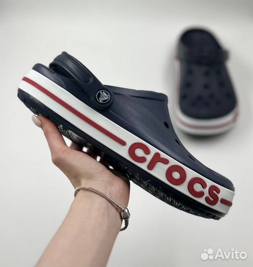 Тапочки crocs