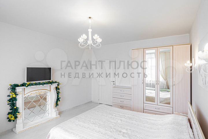 Коттедж 296,7 м² на участке 8 сот.