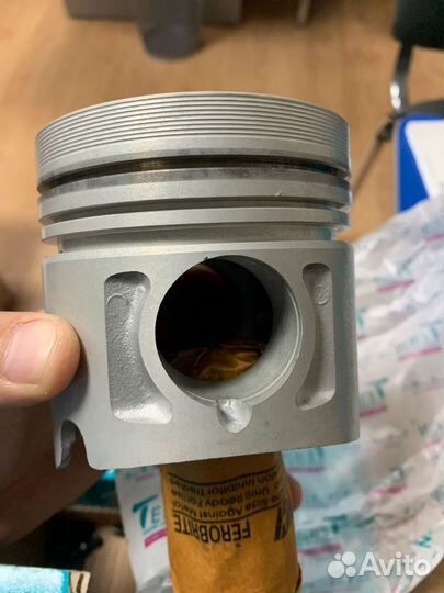 Поршня без колец 4JB1-T d 93.0 STD палец 34мм