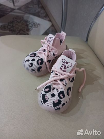 Кроссовки детские