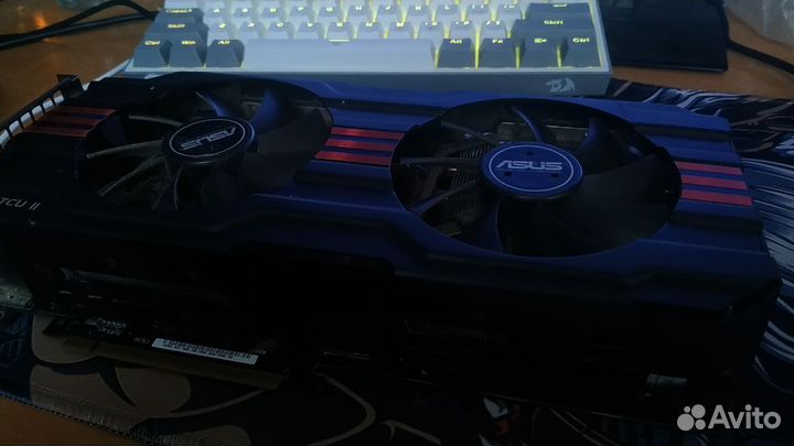 Asus Radeon HD 7950